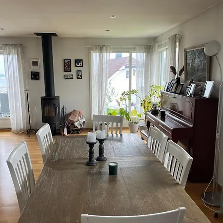 Sentral Og Romslig Bolig *